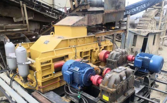 2PG0425 Quartz Powder Sand Core Making Machine 45kw For Medium Hardness Materials