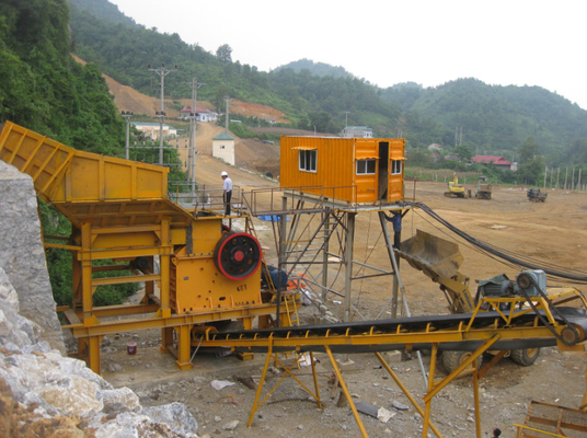 4200mm Granite Stone Crusher 3750mm Primary Crusher Mining PE1200*1500 With High Capacity