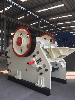 Pev C Series Jaw Crusher , Mining Screening Equipment With V Type Cavity