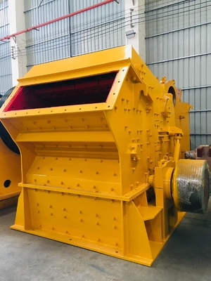 Mobile Horizontal Mining Impact Crusher Dolomite PF1315 Iron Grey White Blue