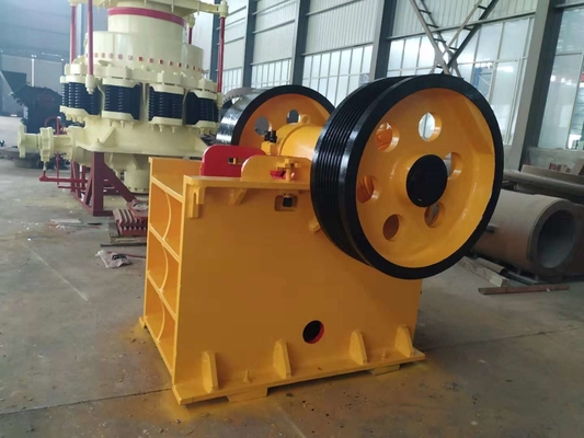 Quartz Sand Jaw Crusher Machine  , Complete Set Fixed Rock Mining Crusher Equipment