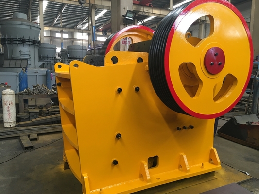 30Kw PE400*600 Mobile Cone Crusher , Primary Stone Crusher 36 24