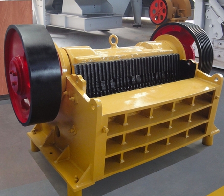 Stone Eccentric Shaft Jaw Crusher Machine PEX250x1200 With 20-61 TPH