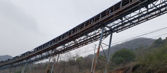 Automatic Moving Inclined Aggregate Conveyor Belt Long Distance Mining Ore Sand