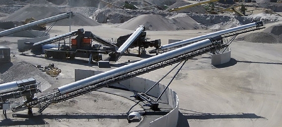 Oil Fire Resistant Powered Belt Conveyor 440V Cement Mining Quarry