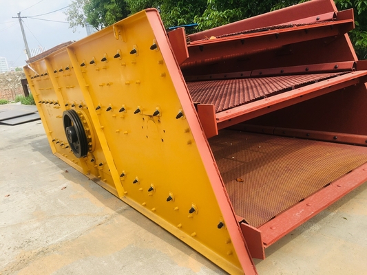 Aggregate Vibrating Screen Machine 720 TPH 2YK1237 Stones Separator