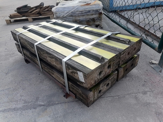 Cr26 Stone Crusher Spare Parts CI231 High Chrome Hammer Impact Crusher Wear Parts PF1315, Trio crusher parts