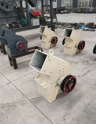 22Kw Portable Hammer Crusher Machine 25 TPH Small And Medium Sized For Bricks