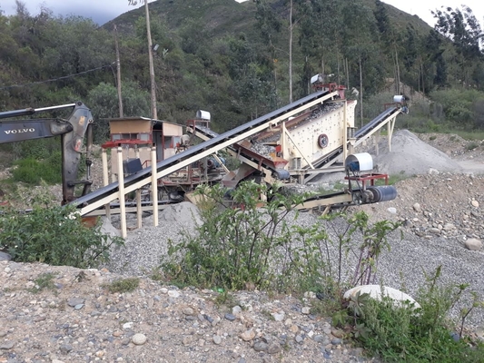 174.7Kw Mobile Crusher Machine 150 TPH 190 TPH Mobile Stone Crusher Plant Screen