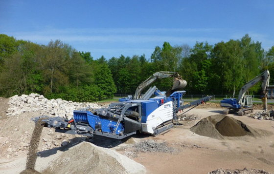 330t/H Used Mobile Crusher 200 TPH MR110ZI EVO2 Mobile Vibrating Screen Made In Germany